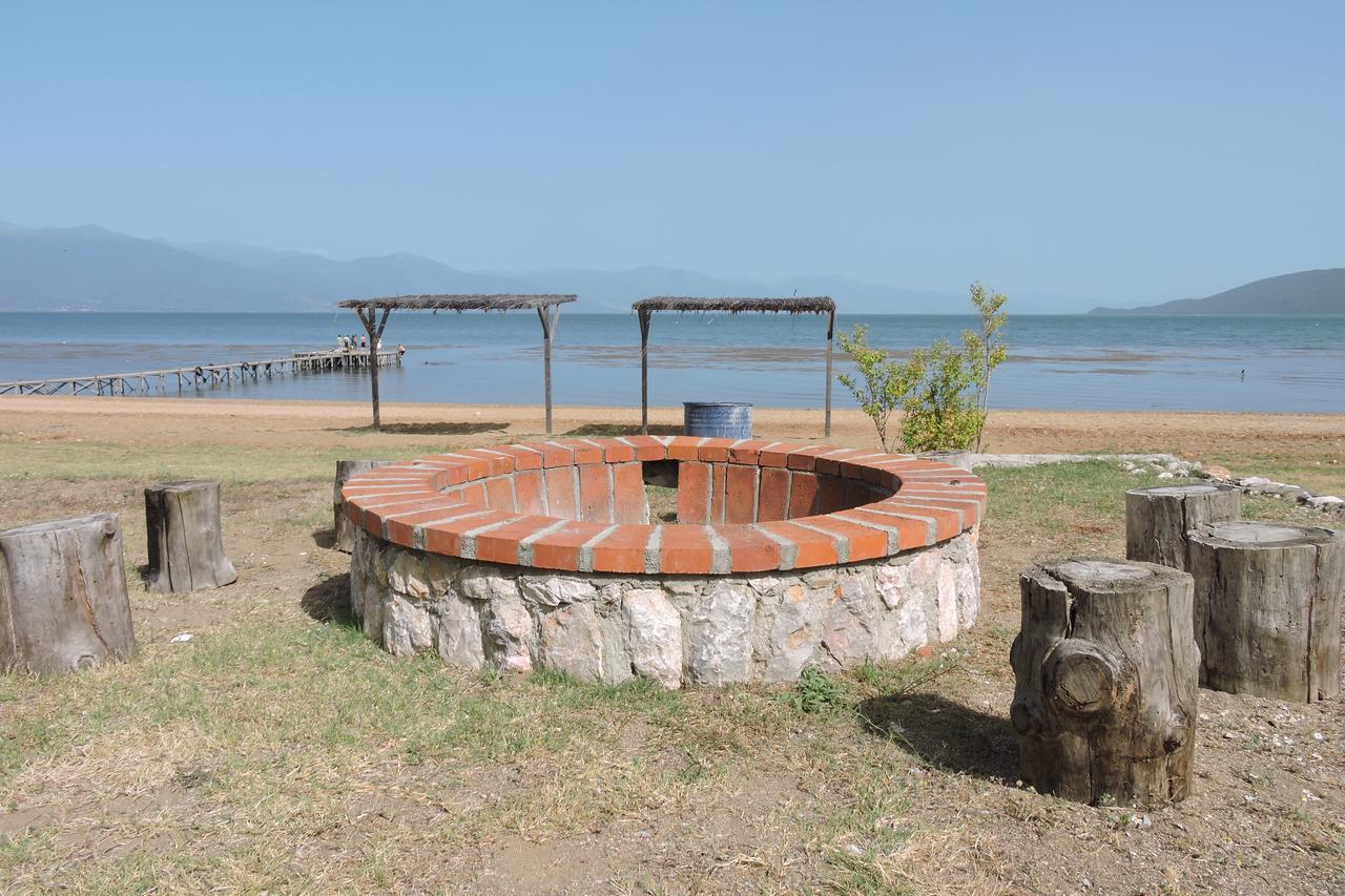 Lakeview Hotel And Resort Otesevo Kültér fotó