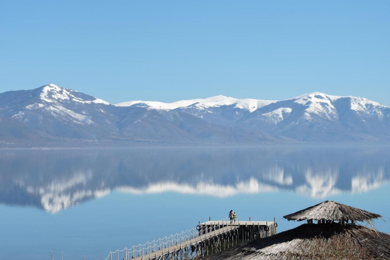 Lakeview Hotel And Resort Otesevo Kültér fotó