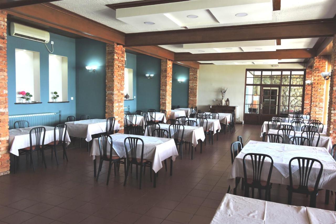 Lakeview Hotel And Resort Otesevo Kültér fotó